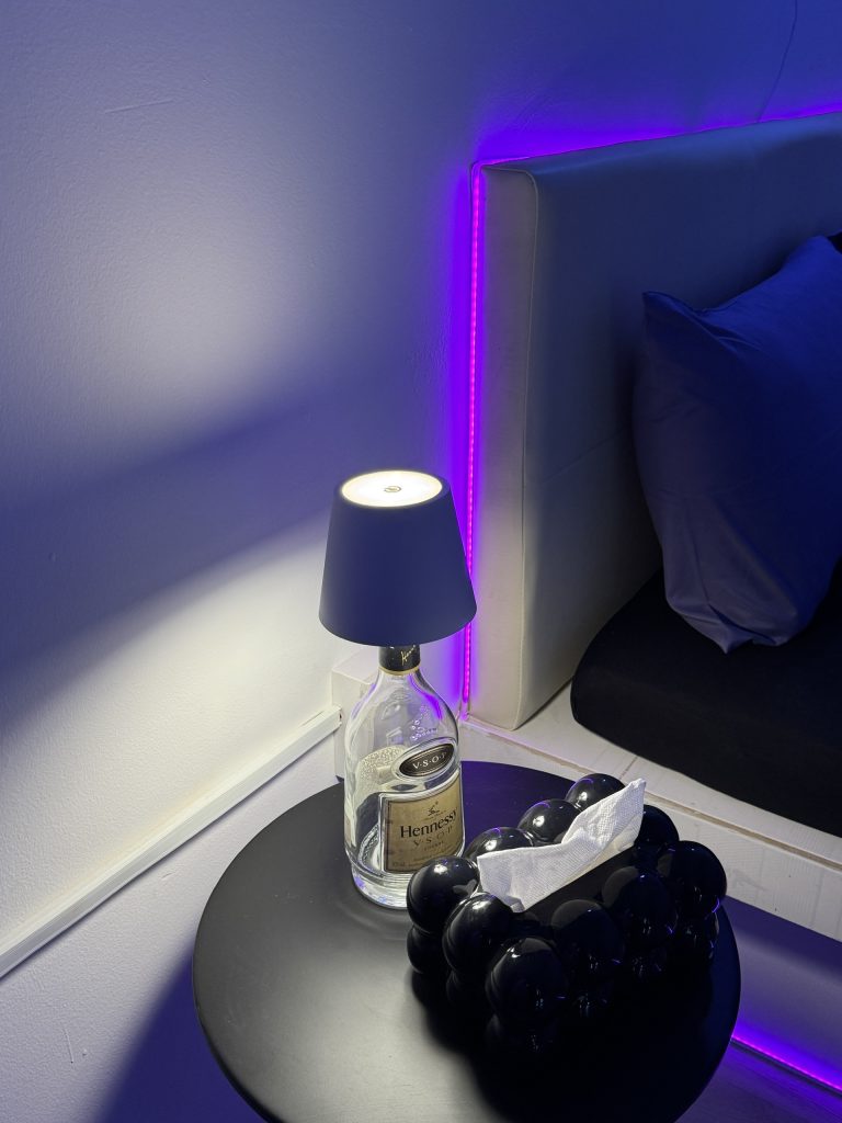 C8 Room 2